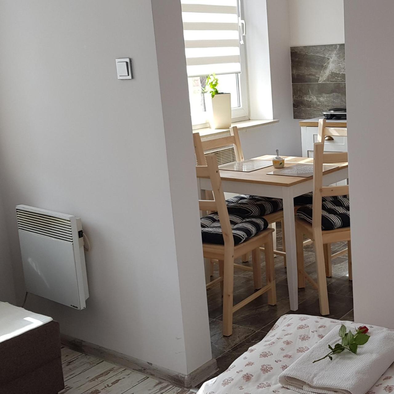 Apartament Bernadett Oswiecim Bagian luar foto